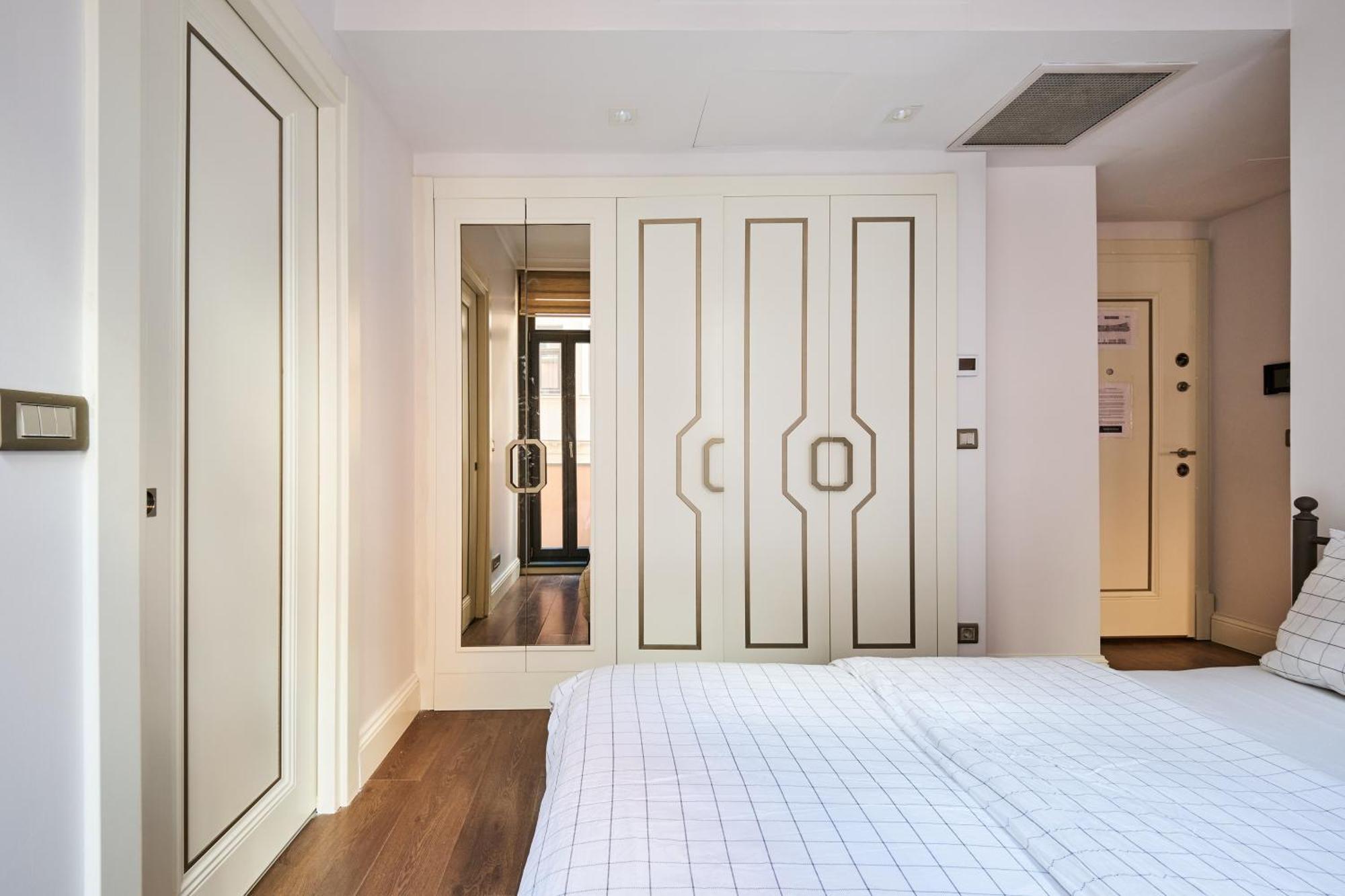 Aparthotel Taksim Lagirio *