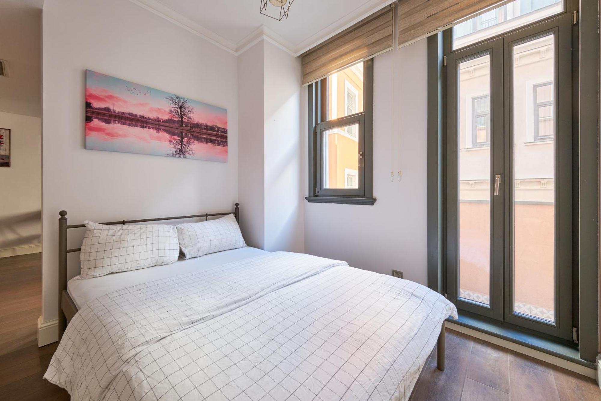 Taksim Lagirio Aparthotel